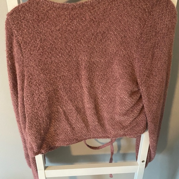 Hollister Cropped Wrap Top - Picture 5 of 5